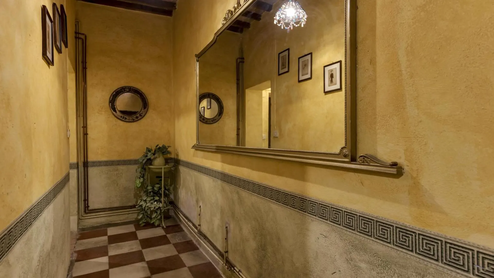 Quaint House In Murlo With Shared Pool 0*,  Italy