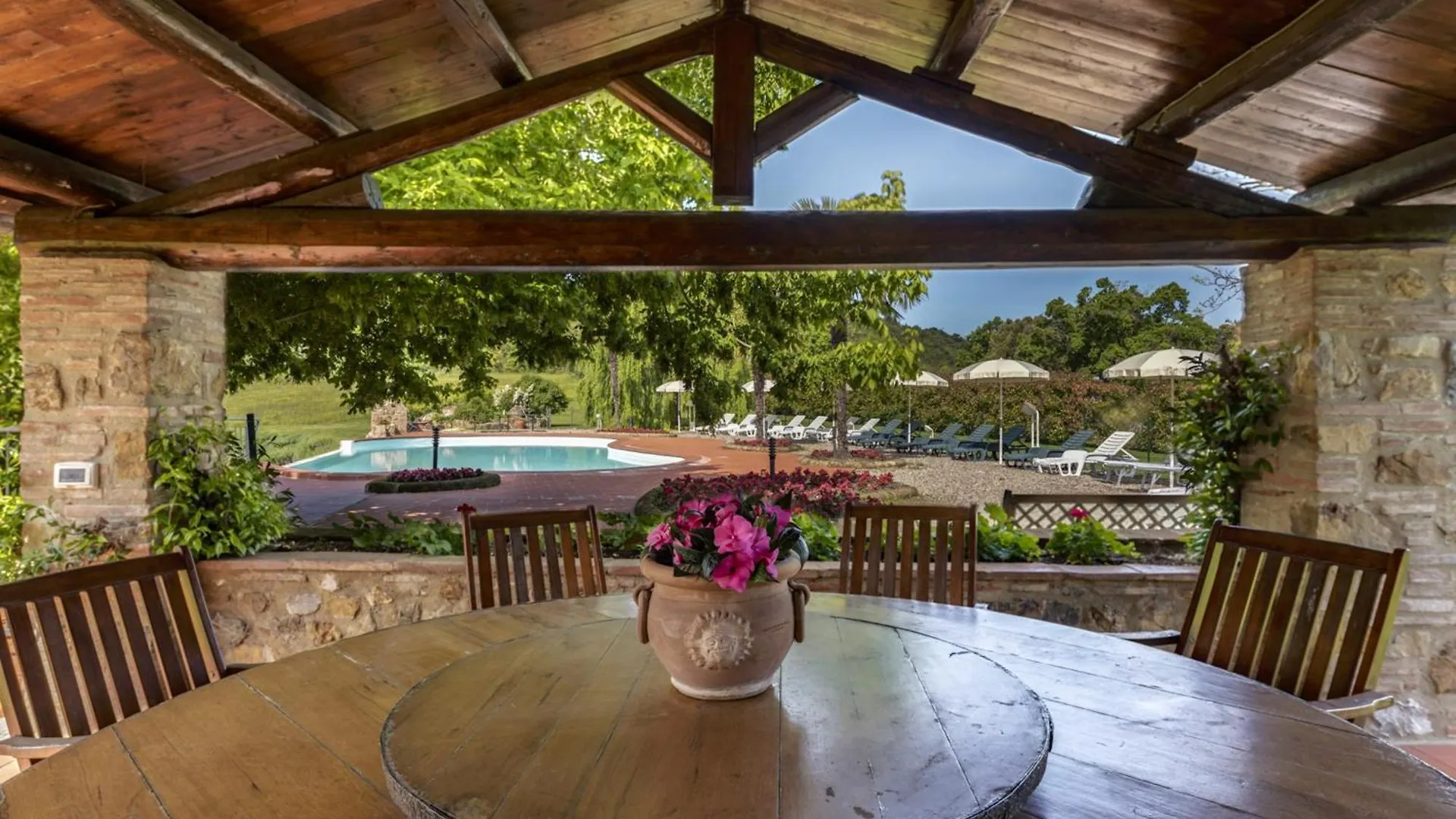 Quaint House In Murlo With Shared Pool
