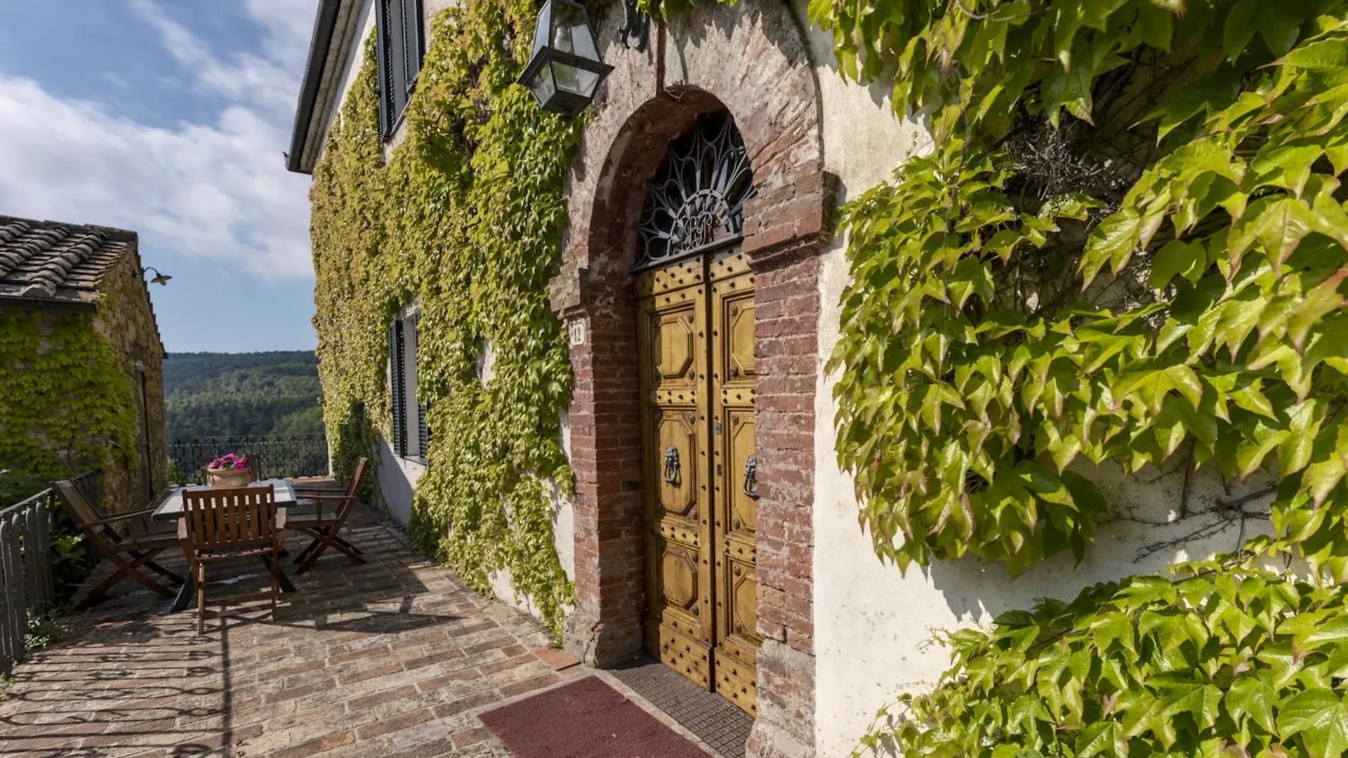 Holiday home Quaint House In Murlo With Shared Pool Italy